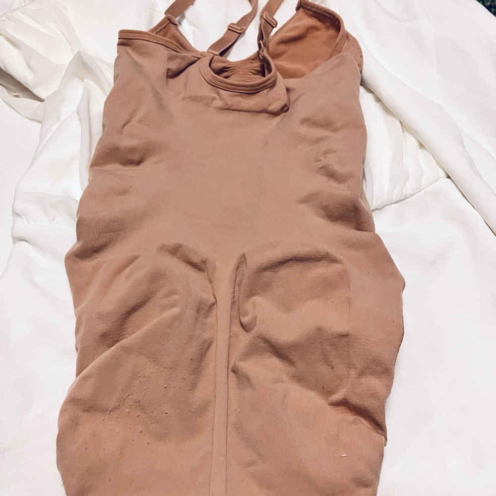 SKIMS Tan Bodysuit - Picture 3 of 5